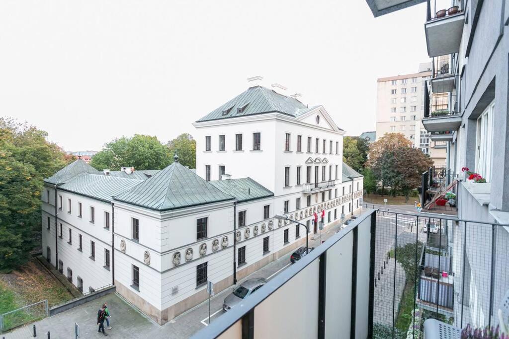 Piekne, Przestronne Mieszkanie Przy Placu Teatralnym. 华沙 外观 照片